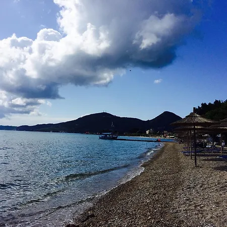 Avra Sea View Paradise Pool 公寓式酒店