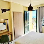 アパートホテル Avra Sea View Paradise Pool