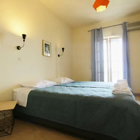 Avra Sea View Paradise Pool Aparthotel 3*