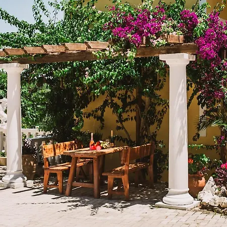 Lägenhetshotell Avra Sea View Paradise Pool