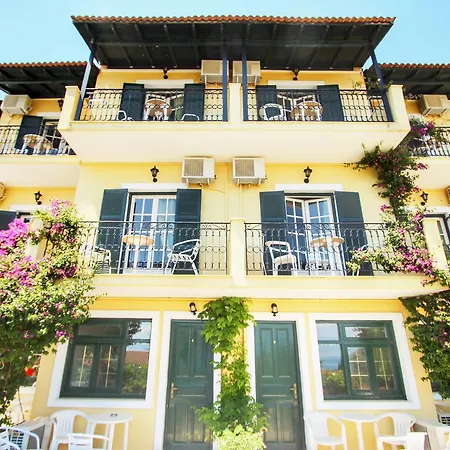 Avra Sea View Paradise Pool 3* Moraitika